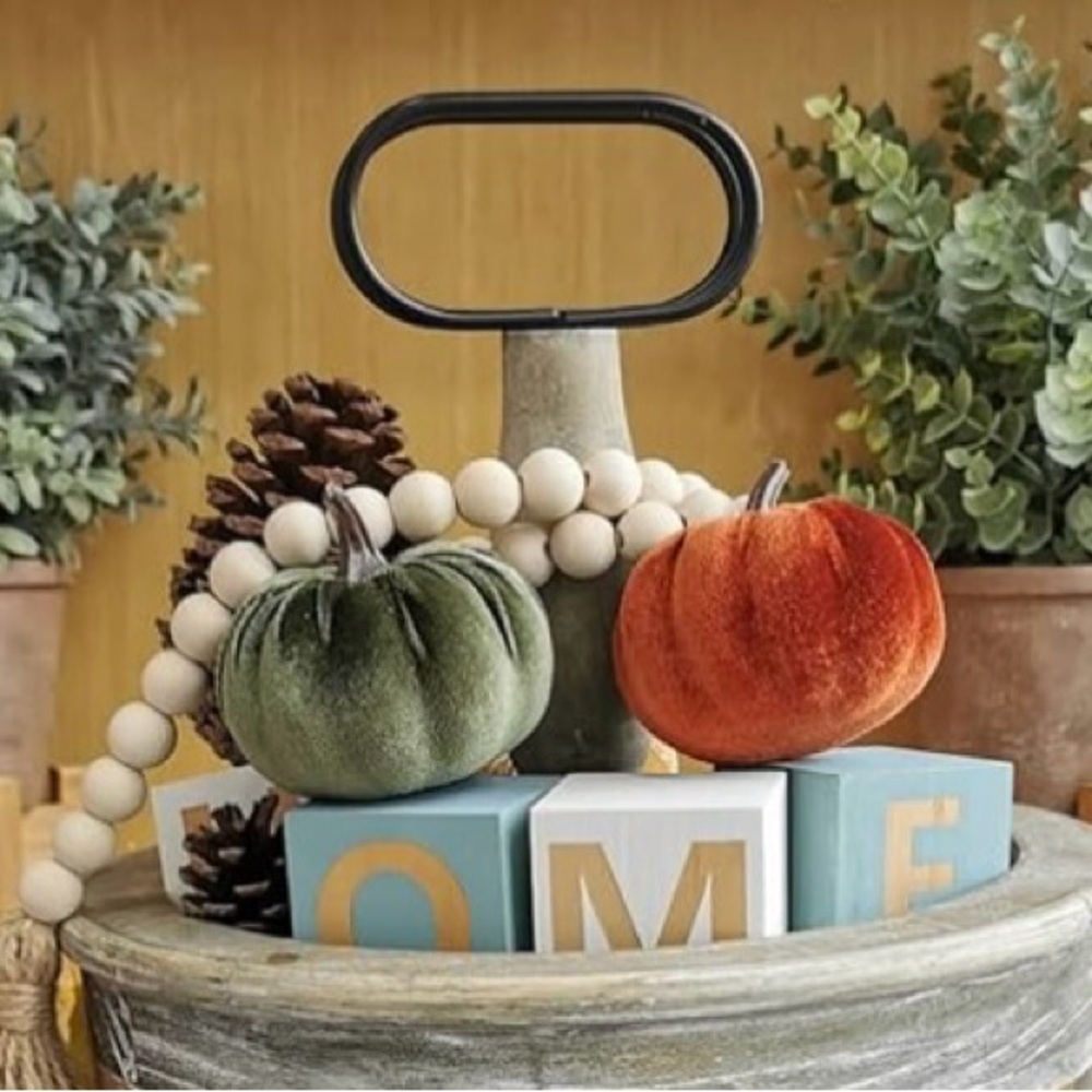 Pumpkin Decor - Picture 4 of 6